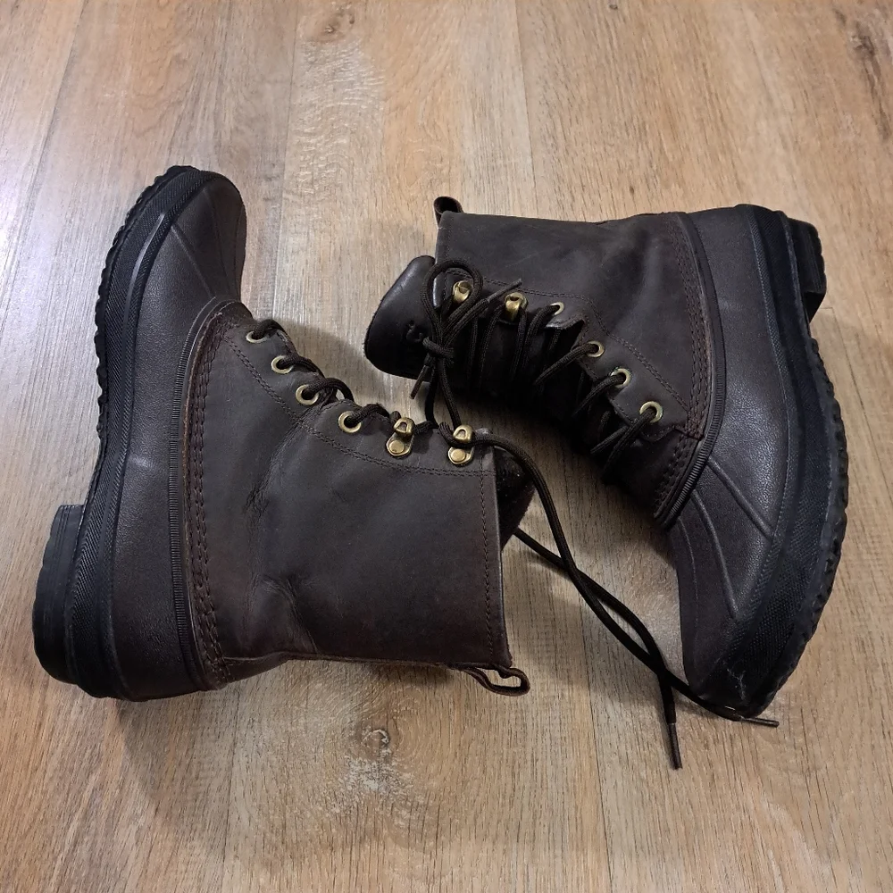 UGG stylish brown